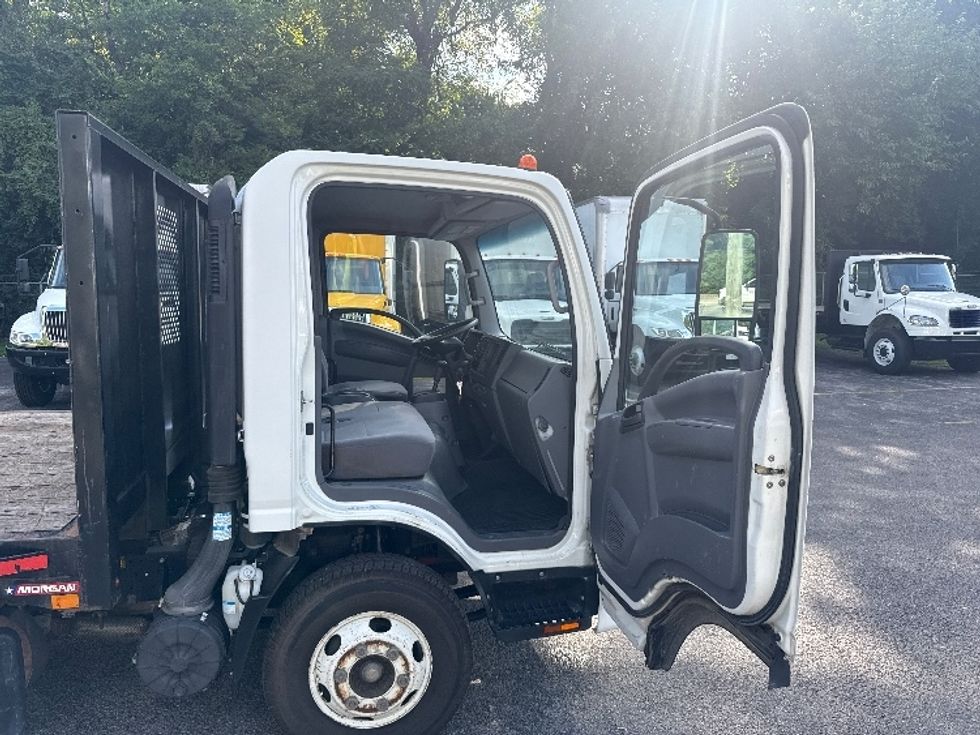 Flatbed Truck-Light and Medium Duty Trucks-Isuzu-2020-NPR-Cleveland-TN-108,643\n\t\tmiles-$ 43,500 - Image 20