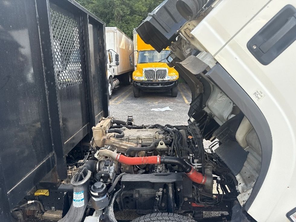 Flatbed Truck-Light and Medium Duty Trucks-Isuzu-2020-NPR-Cleveland-TN-108,643\n\t\tmiles-$ 43,500 - Image 23