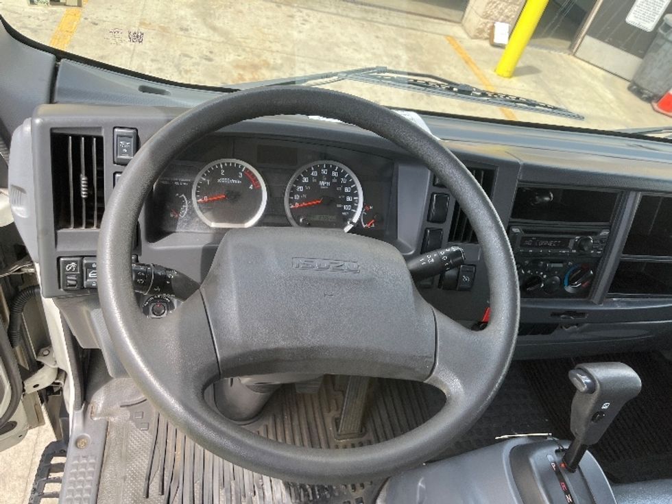 Flatbed Truck-Light and Medium Duty Trucks-Isuzu-2020-NPR-Fontana-CA-225,578\n\t\tmiles-$ 24,750 - Image 17