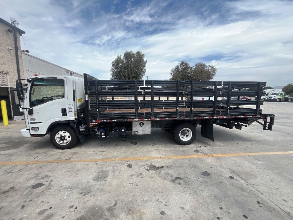 Flatbed Truck-Light and Medium Duty Trucks-Isuzu-2020-NPR-Fontana-CA-225,578\n\t\tmiles-$ 24,750 - Image 4