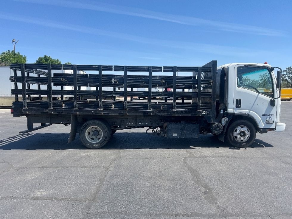 Flatbed Truck-Light and Medium Duty Trucks-Isuzu-2020-NPR-Fresno-CA-145,257\n\t\tmiles-$ 32,500 - Image 11