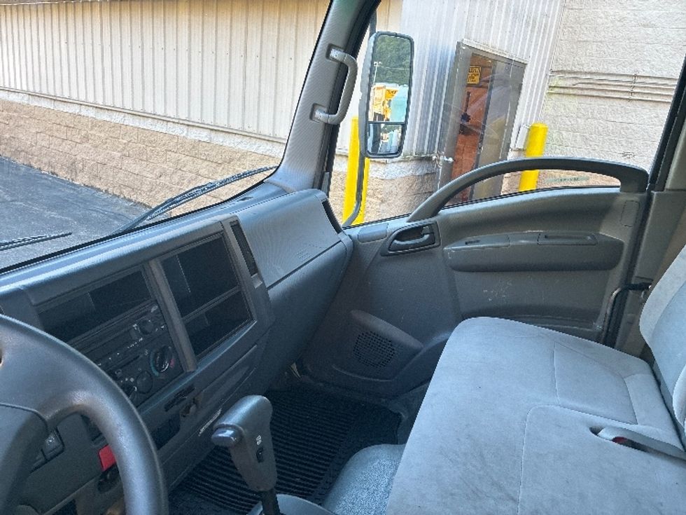 Flatbed Truck-Light and Medium Duty Trucks-Isuzu-2020-NPR-Knoxville-TN-119,960\n\t\tmiles-$ 41,000 - Image 12