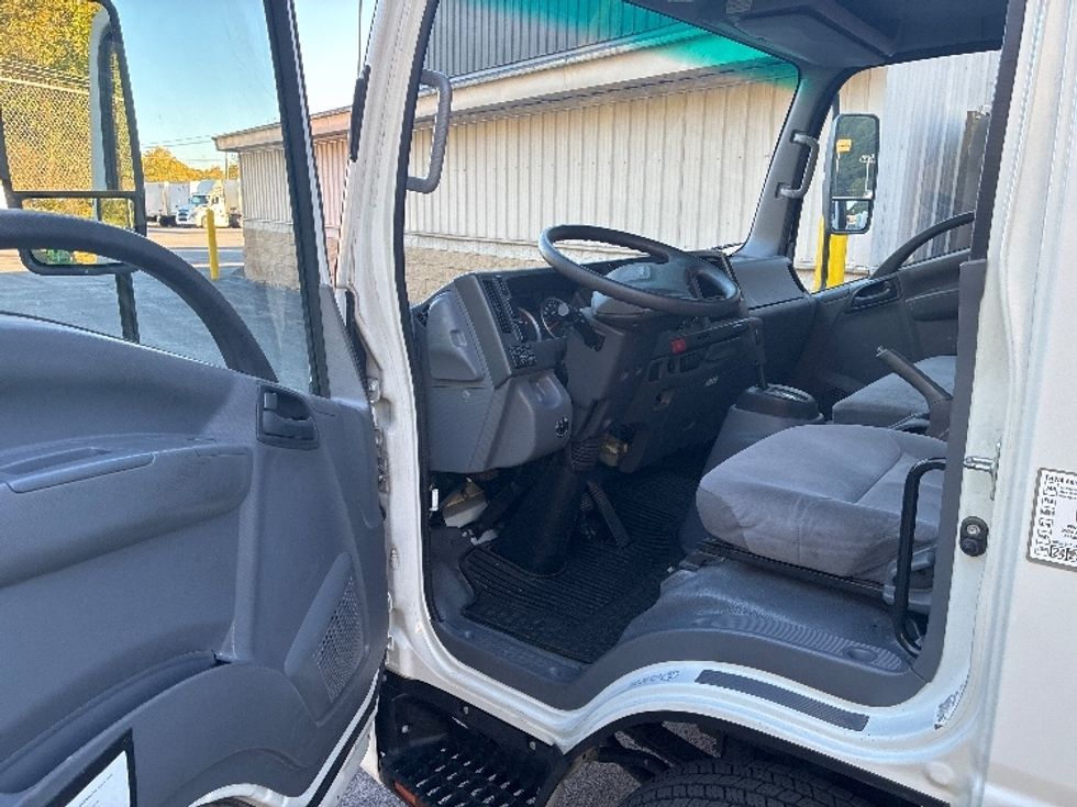 Flatbed Truck-Light and Medium Duty Trucks-Isuzu-2020-NPR-Knoxville-TN-119,960\n\t\tmiles-$ 41,000 - Image 13