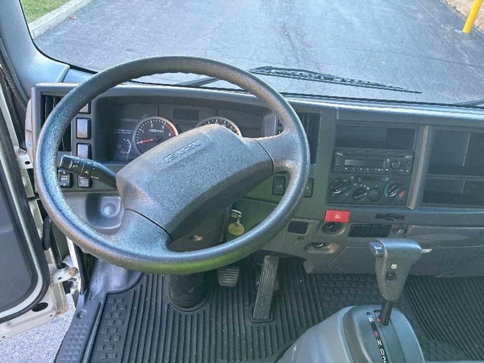 Flatbed Truck-Light and Medium Duty Trucks-Isuzu-2020-NPR-Knoxville-TN-119,960\n\t\tmiles-$ 41,000 - Image 15