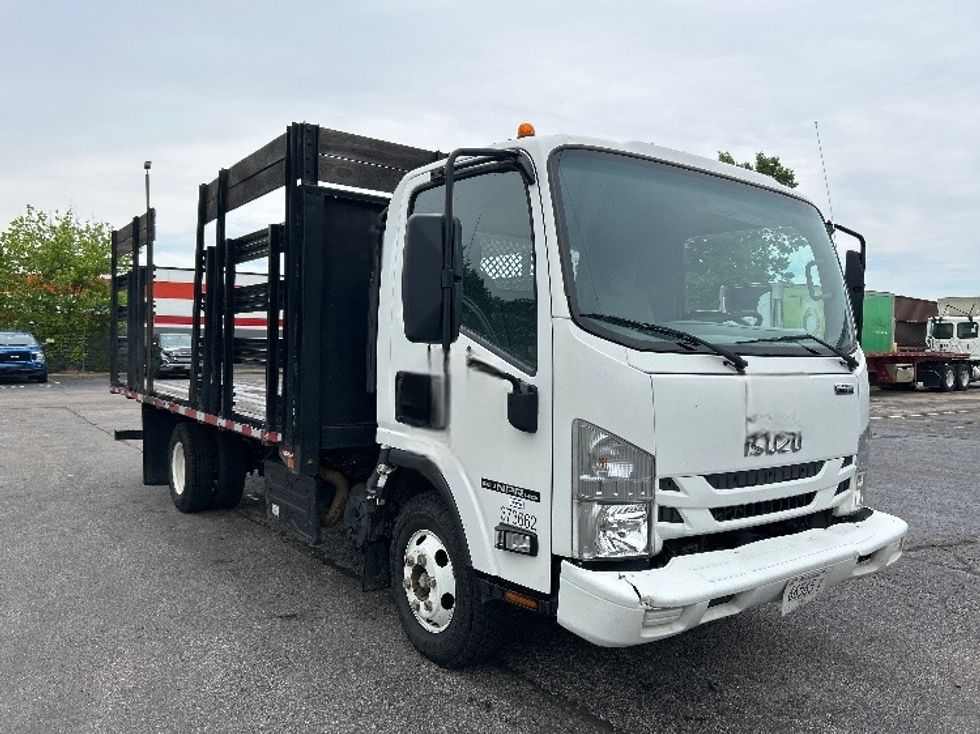 Flatbed Truck-Light and Medium Duty Trucks-Isuzu-2020-NPR-Memphis-TN-97,495\n\t\tmiles-$ 40,750 - Image 1