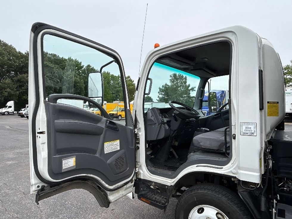 Flatbed Truck-Light and Medium Duty Trucks-Isuzu-2020-NPR-Memphis-TN-97,495\n\t\tmiles-$ 40,750 - Image 14