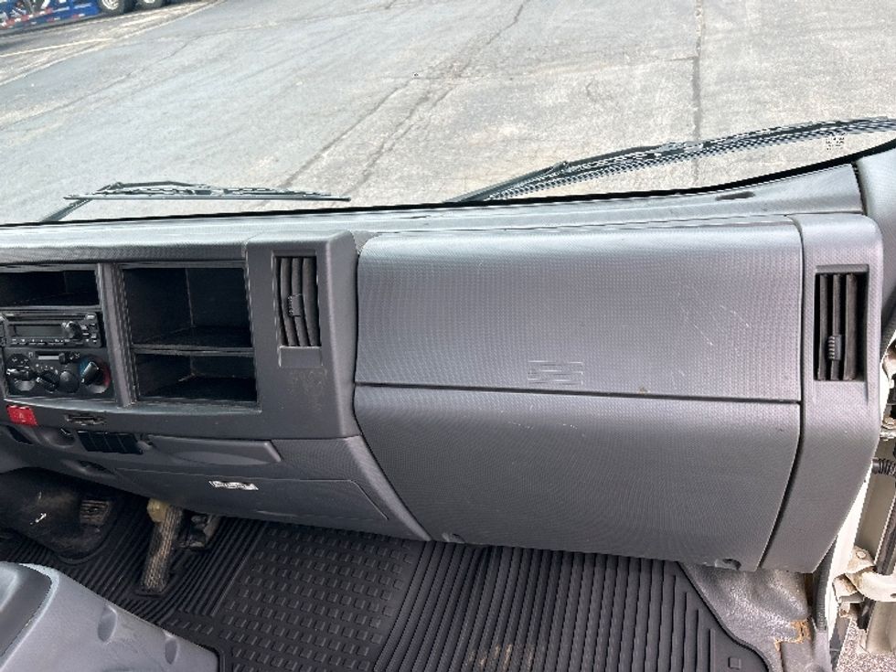 Flatbed Truck-Light and Medium Duty Trucks-Isuzu-2020-NPR-Memphis-TN-97,495\n\t\tmiles-$ 40,750 - Image 19