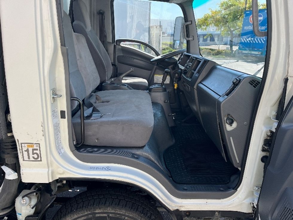 Flatbed Truck-Light and Medium Duty Trucks-Isuzu-2020-NPR-Torrance-CA-183,414\n\t\tmiles-$ 26,250 - Image 21
