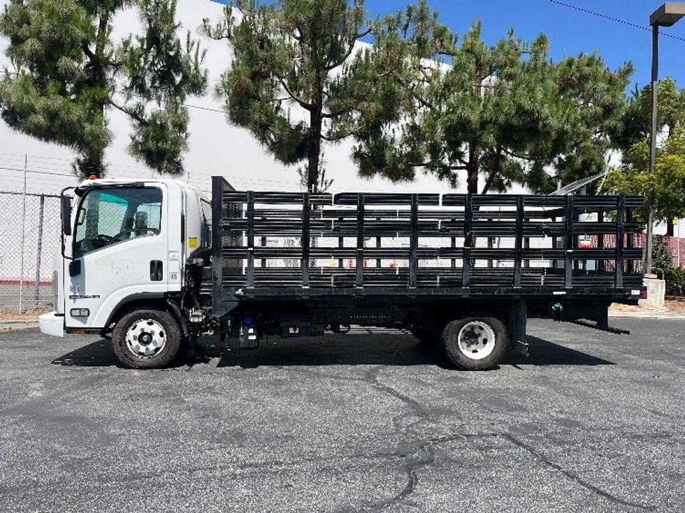 Flatbed Truck-Light and Medium Duty Trucks-Isuzu-2020-NPR-Torrance-CA-183,414\n\t\tmiles-$ 26,250 - Image 4