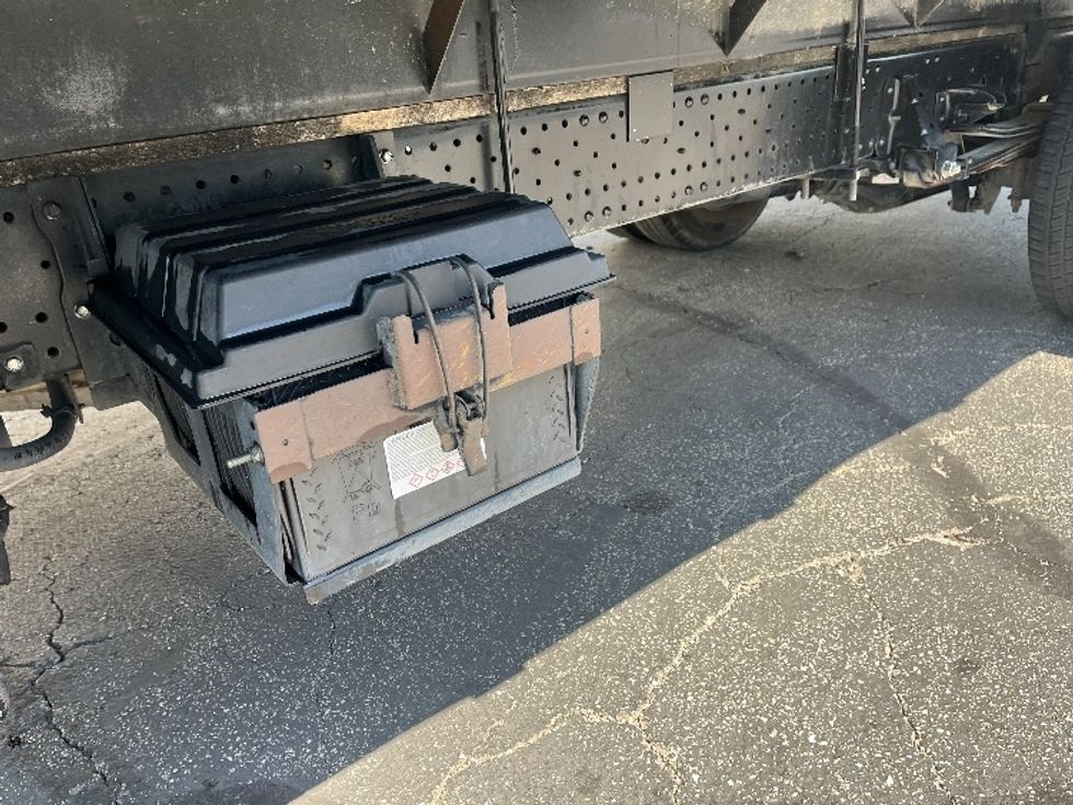 Flatbed Truck-Light and Medium Duty Trucks-Isuzu-2020-NPR-Torrance-CA-183,414\n\t\tmiles-$ 26,250 - Image 5