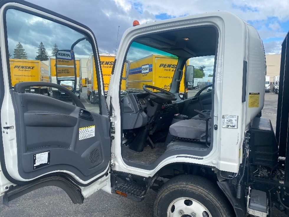 Flatbed Truck-Light and Medium Duty Trucks-Isuzu-2020-NPR-West Sacramento-CA-31,036\n\t\tmiles-$ 53,500 - Image 14