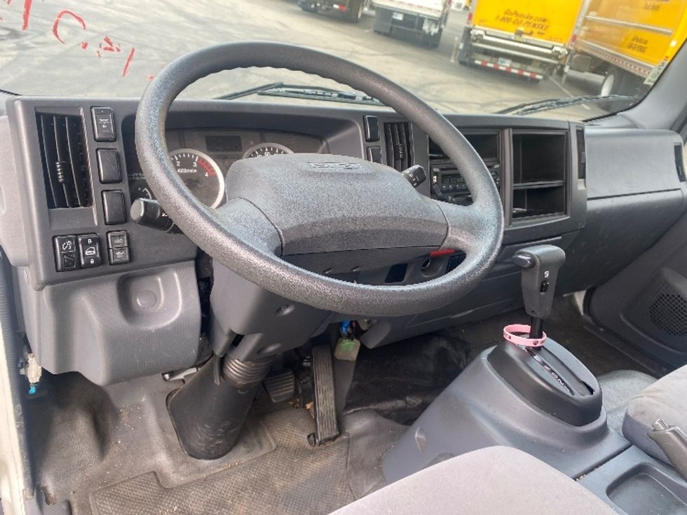 Flatbed Truck-Light and Medium Duty Trucks-Isuzu-2020-NPR-West Sacramento-CA-31,036\n\t\tmiles-$ 53,500 - Image 15