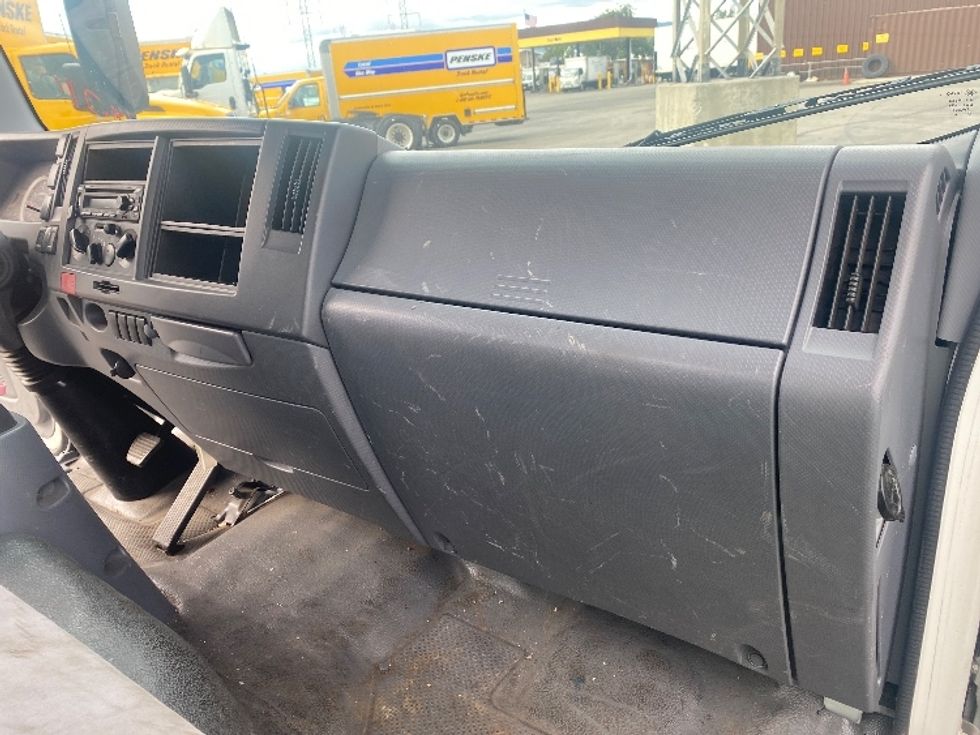 Flatbed Truck-Light and Medium Duty Trucks-Isuzu-2020-NPR-West Sacramento-CA-31,036\n\t\tmiles-$ 53,500 - Image 18