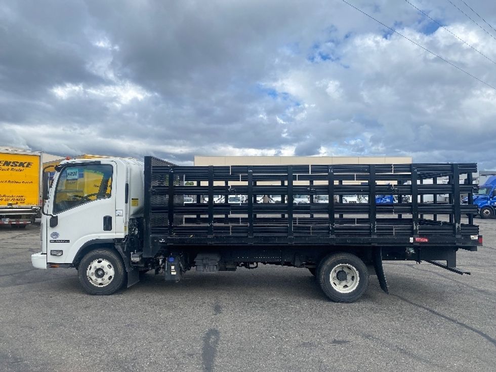 Flatbed Truck-Light and Medium Duty Trucks-Isuzu-2020-NPR-West Sacramento-CA-31,036\n\t\tmiles-$ 53,500 - Image 4