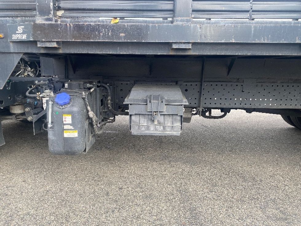 Flatbed Truck-Light and Medium Duty Trucks-Isuzu-2020-NPR-West Sacramento-CA-31,036\n\t\tmiles-$ 53,500 - Image 5