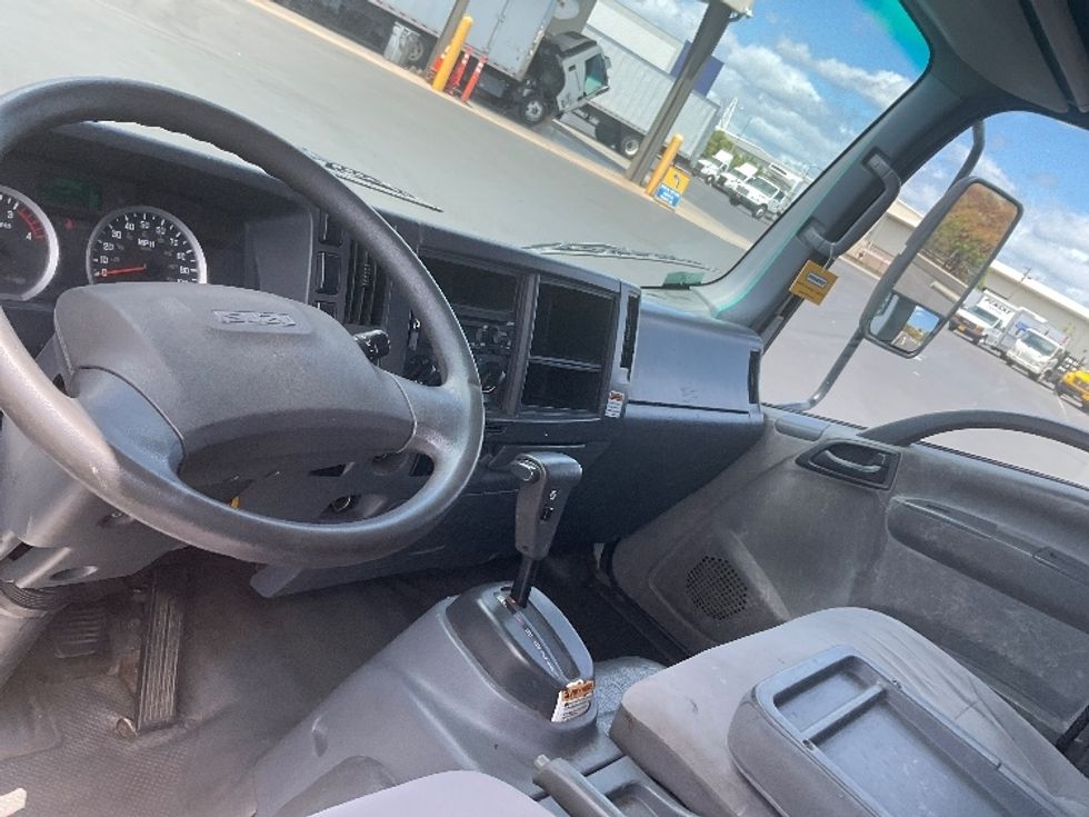Flatbed Truck-Light and Medium Duty Trucks-Isuzu-2020-NQR-Kapolei-HI-82,311\n\t\tmiles-$ 52,000 - Image 14