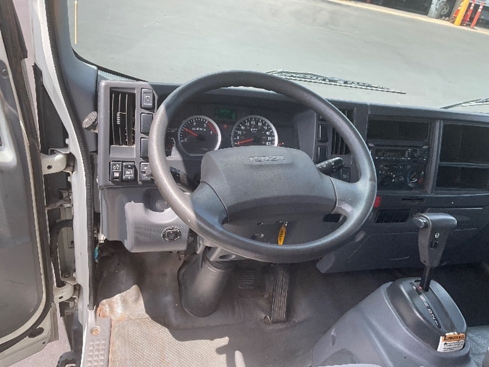 Flatbed Truck-Light and Medium Duty Trucks-Isuzu-2020-NQR-Kapolei-HI-82,311\n\t\tmiles-$ 52,000 - Image 15