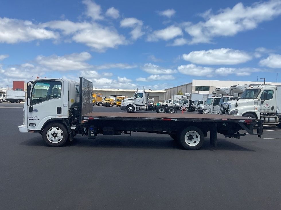 Flatbed Truck-Light and Medium Duty Trucks-Isuzu-2020-NQR-Kapolei-HI-82,311\n\t\tmiles-$ 52,000 - Image 4