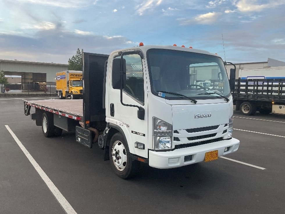 Flatbed Truck-Light and Medium Duty Trucks-Isuzu-2020-NQR-Kapolei-HI-90,175\n\t\tmiles-$ 45,000 - Image 1