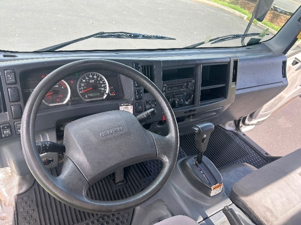 Flatbed Truck-Light and Medium Duty Trucks-Isuzu-2020-NQR-Kapolei-HI-96,021\n\t\tmiles-$ 50,250 - Image 17