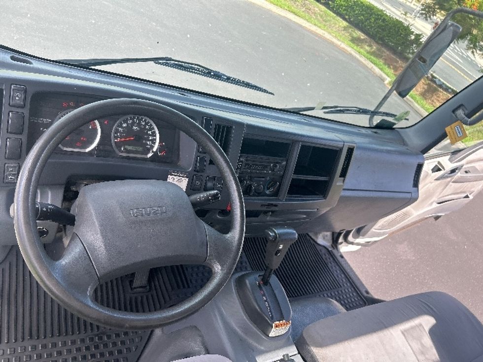 Flatbed Truck-Light and Medium Duty Trucks-Isuzu-2020-NQR-Kapolei-HI-96,021\n\t\tmiles-$ 50,250 - Image 18