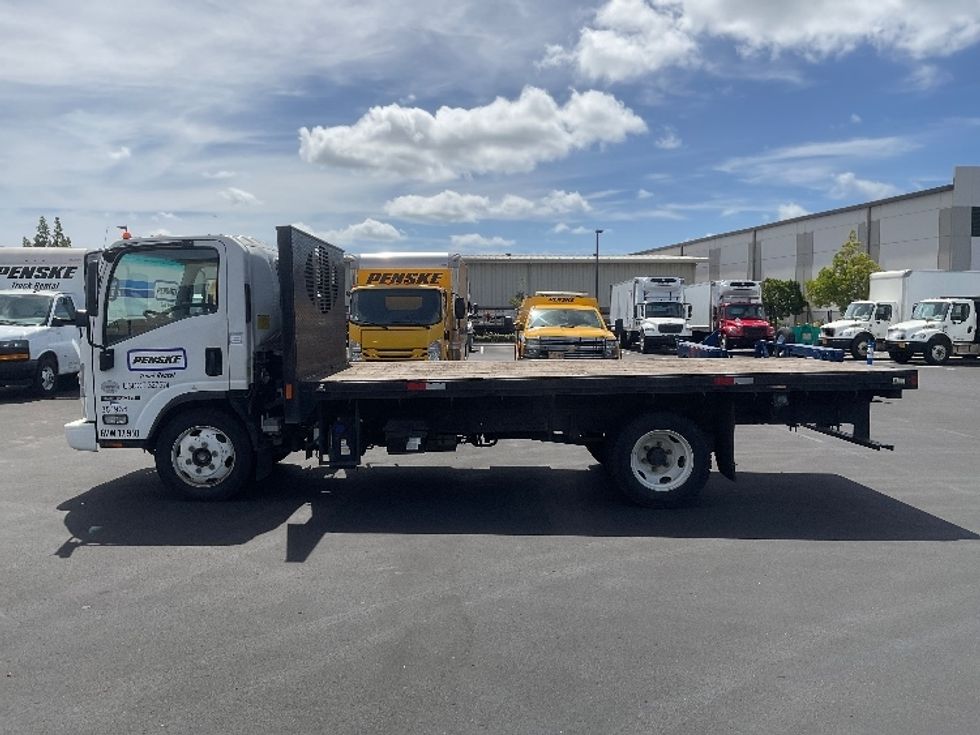 Flatbed Truck-Light and Medium Duty Trucks-Isuzu-2020-NQR-La Mirada-CA-57,233\n\t\tmiles-$ 45,500 - Image 4