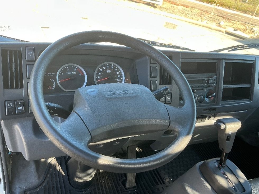 Flatbed Truck-Light and Medium Duty Trucks-Isuzu-2020-NQR-Torrance-CA-164,884\n\t\tmiles-$ 36,250 - Image 17