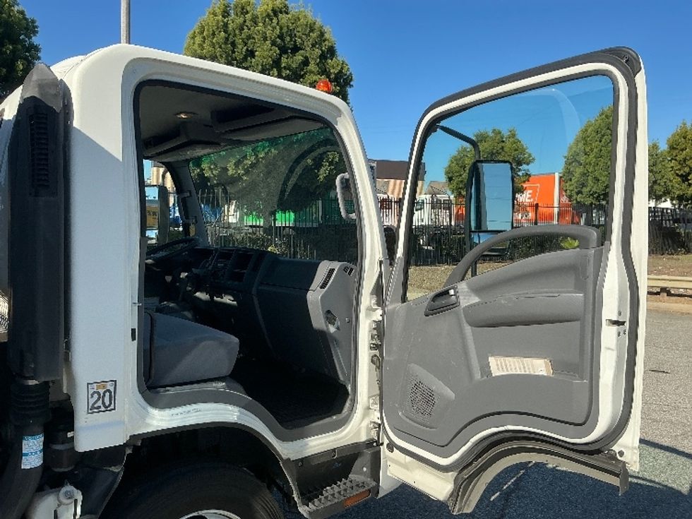 Flatbed Truck-Light and Medium Duty Trucks-Isuzu-2020-NQR-Torrance-CA-164,884\n\t\tmiles-$ 36,250 - Image 20