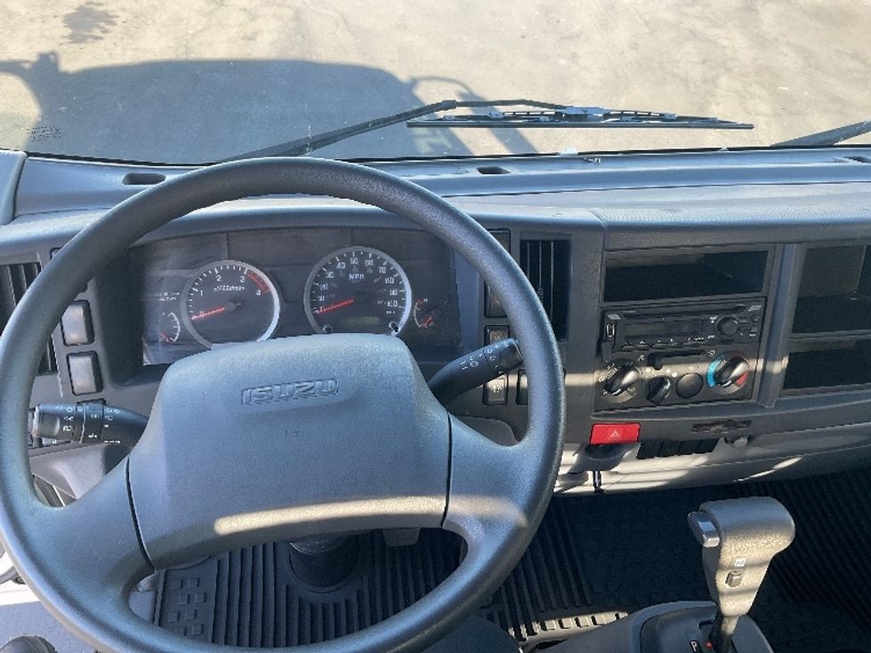 Flatbed Truck-Light and Medium Duty Trucks-Isuzu-2020-NQR-Torrance-CA-25,511\n\t\tmiles-$ 55,500 - Image 16