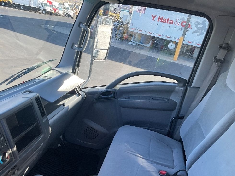 Flatbed Truck-Light and Medium Duty Trucks-Isuzu-2020-NQR-Torrance-CA-25,511\n\t\tmiles-$ 55,500 - Image 17