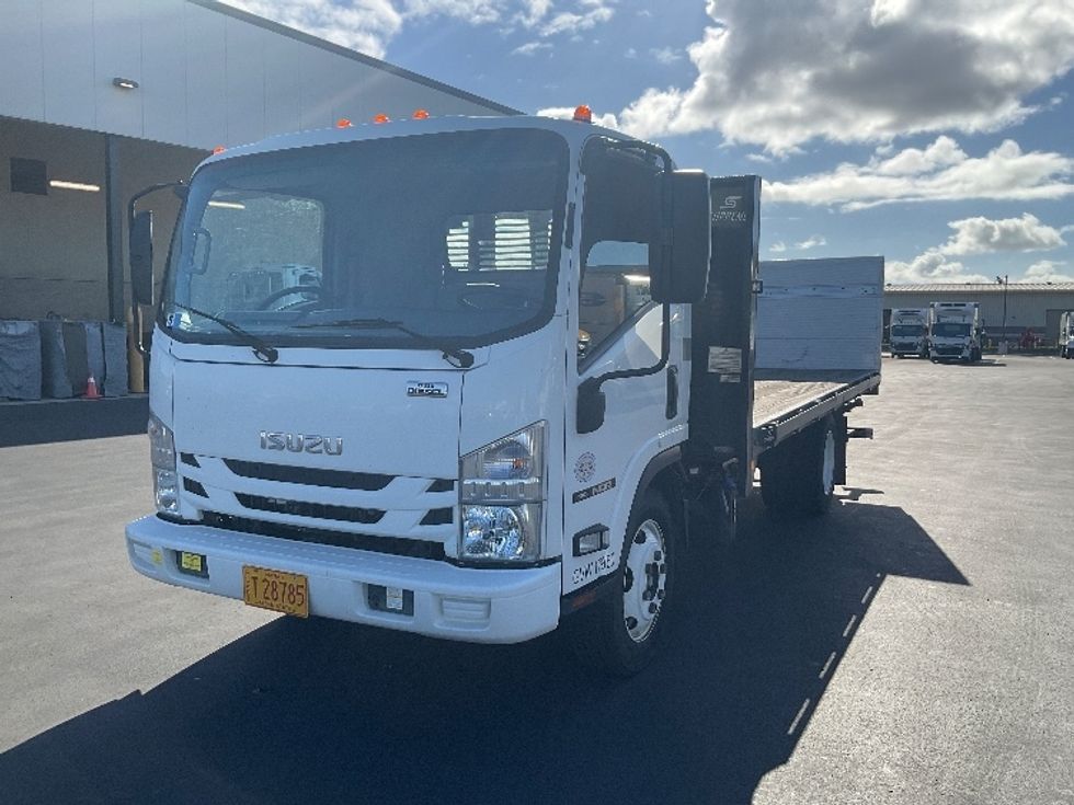 Flatbed Truck-Light and Medium Duty Trucks-Isuzu-2020-NQR-Torrance-CA-25,511\n\t\tmiles-$ 55,500 - Image 3