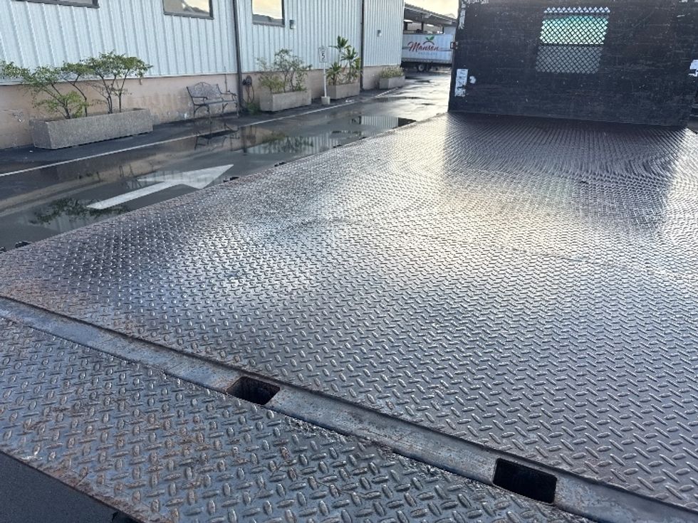 Flatbed Truck-Light and Medium Duty Trucks-Isuzu-2020-NQR-Torrance-CA-50,455\n\t\tmiles-$ 52,750 - Image 11