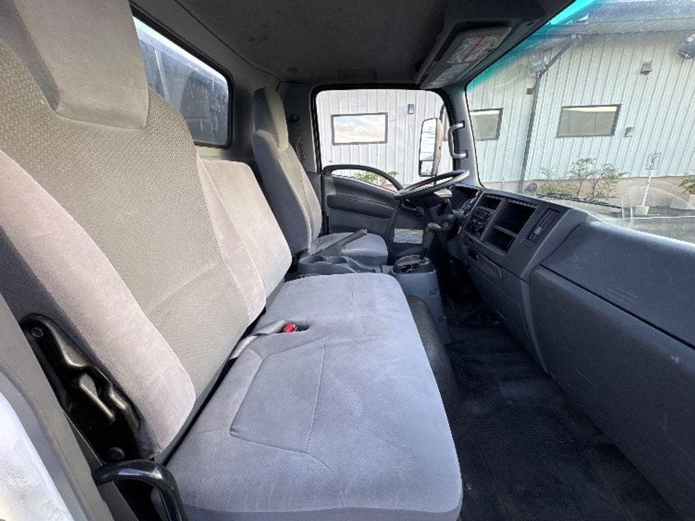 Flatbed Truck-Light and Medium Duty Trucks-Isuzu-2020-NQR-Torrance-CA-50,455\n\t\tmiles-$ 52,750 - Image 22