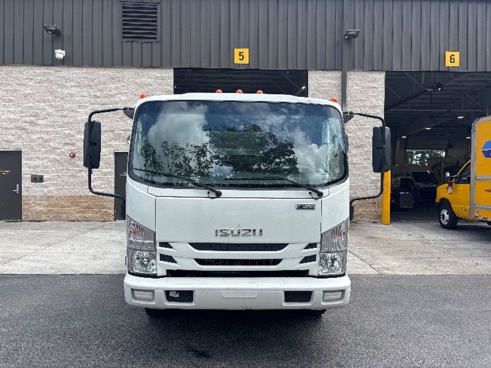 Flatbed Truck-Light and Medium Duty Trucks-Isuzu-2020-NRR-Ladson-SC-154,886\n\t\tmiles-$ 38,250 - Image 2