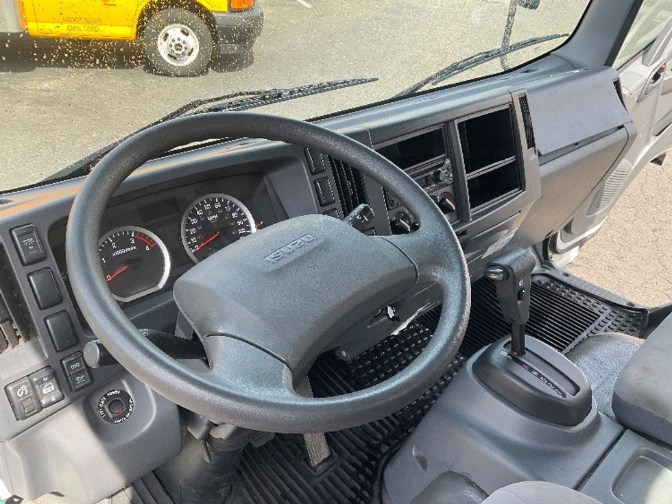 Flatbed Truck-Light and Medium Duty Trucks-Isuzu-2020-NRR-Tacoma-WA-93,919\n\t\tmiles-$ 50,750 - Image 17