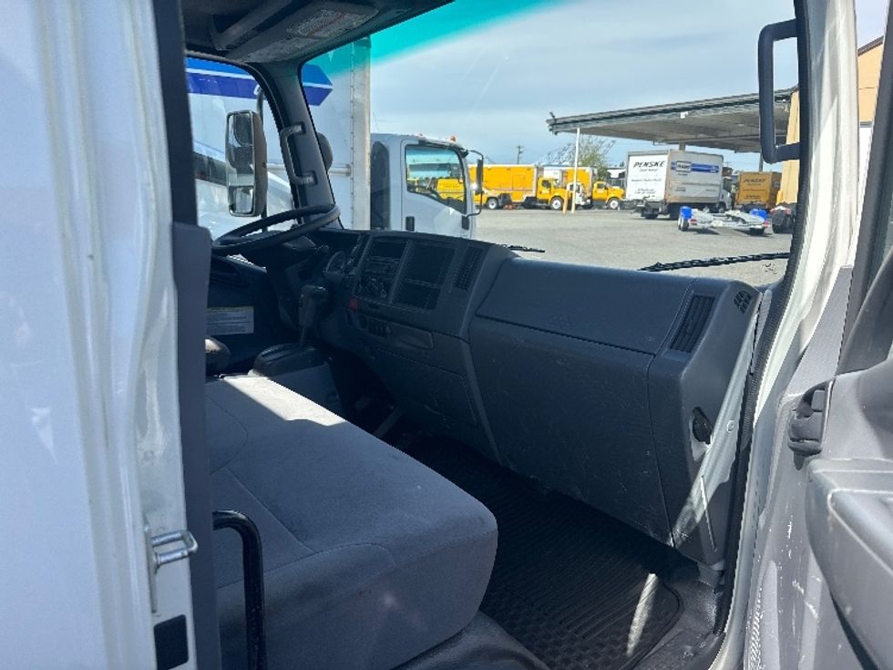 Flatbed Truck-Light and Medium Duty Trucks-Isuzu-2020-NRR-Tacoma-WA-93,919\n\t\tmiles-$ 50,750 - Image 19