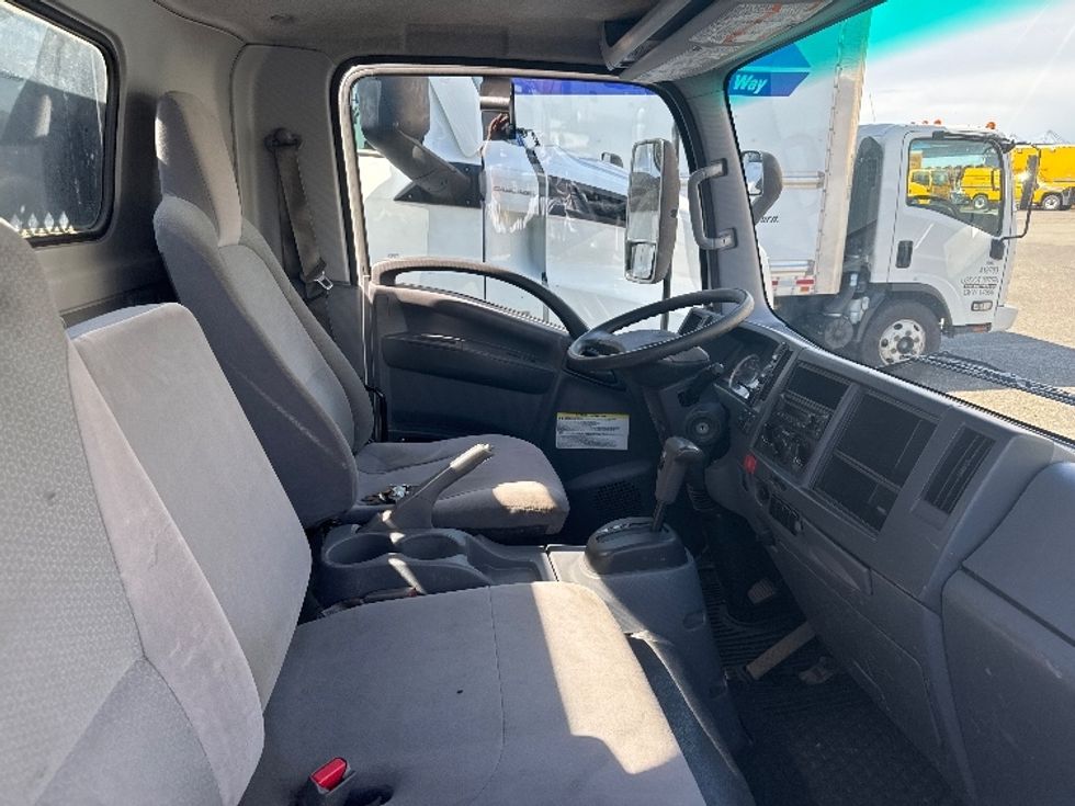 Flatbed Truck-Light and Medium Duty Trucks-Isuzu-2020-NRR-Tacoma-WA-93,919\n\t\tmiles-$ 50,750 - Image 21