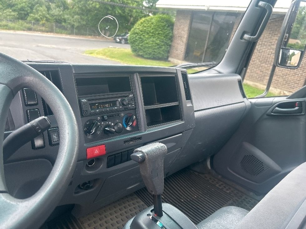Flatbed Truck-Light and Medium Duty Trucks-Isuzu-2021-NPR EFI-Montgomery-NY-42,337\n\t\tmiles-$ 48,000 - Image 14