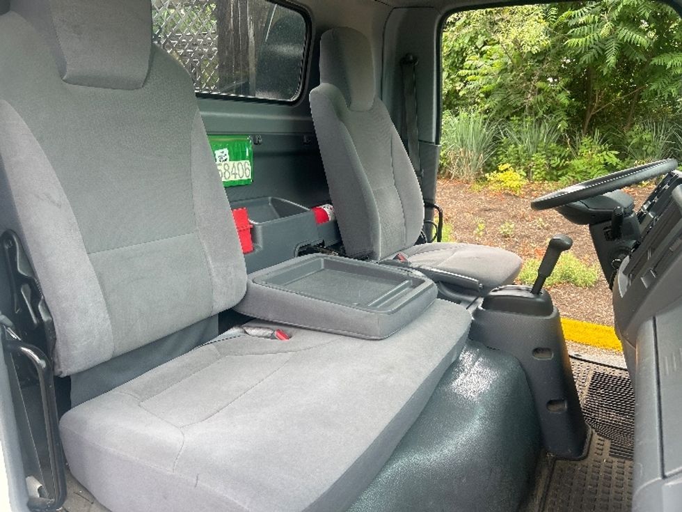 Flatbed Truck-Light and Medium Duty Trucks-Isuzu-2021-NPR EFI-Montgomery-NY-42,337\n\t\tmiles-$ 48,000 - Image 15