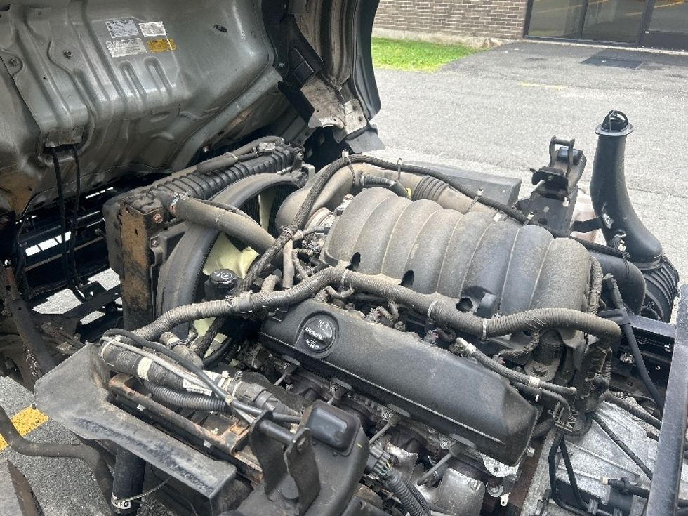 Flatbed Truck-Light and Medium Duty Trucks-Isuzu-2021-NPR EFI-Montgomery-NY-42,337\n\t\tmiles-$ 48,000 - Image 18
