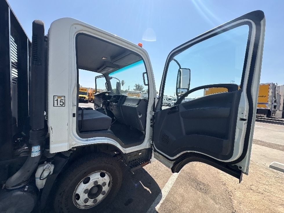Flatbed Truck-Light and Medium Duty Trucks-Isuzu-2021-NPR-Fresno-CA-72,907\n\t\tmiles-$ 46,750 - Image 18