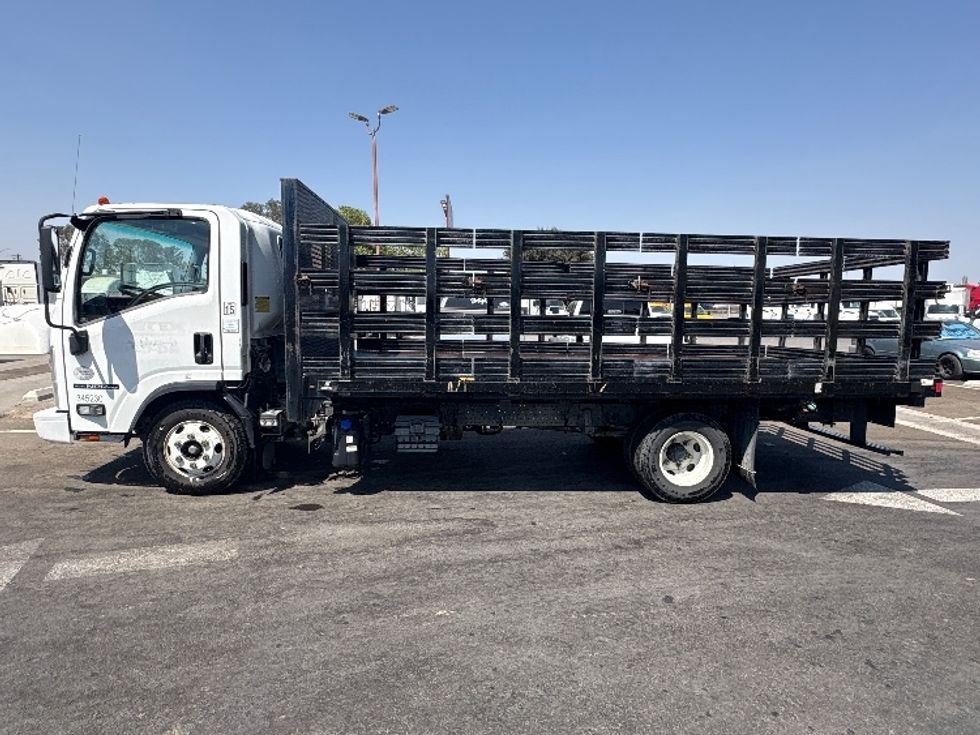 Flatbed Truck-Light and Medium Duty Trucks-Isuzu-2021-NPR-Fresno-CA-72,907\n\t\tmiles-$ 46,750 - Image 4