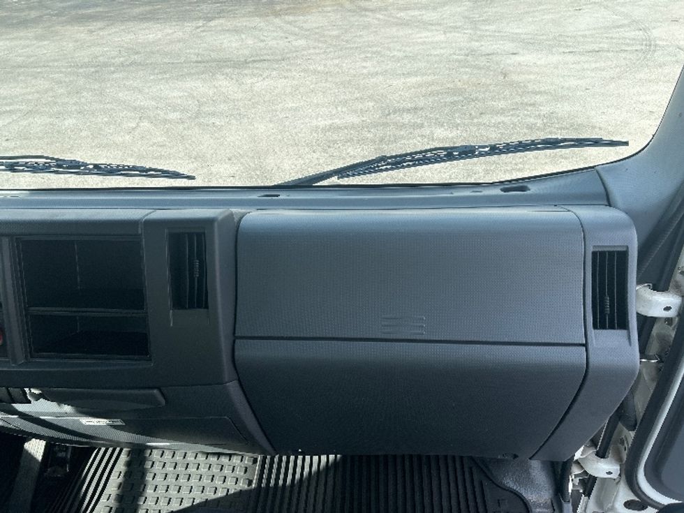 Flatbed Truck-Light and Medium Duty Trucks-Isuzu-2021-NPR-Ocala-FL-95,439\n\t\tmiles-$ 49,250 - Image 21