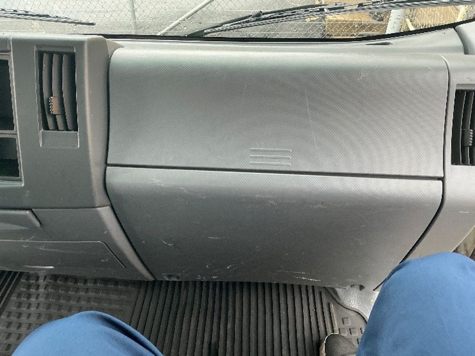 Flatbed Truck-Light and Medium Duty Trucks-Isuzu-2021-NRR-Fontana-CA-62,447\n\t\tmiles-$ 55,750 - Image 20