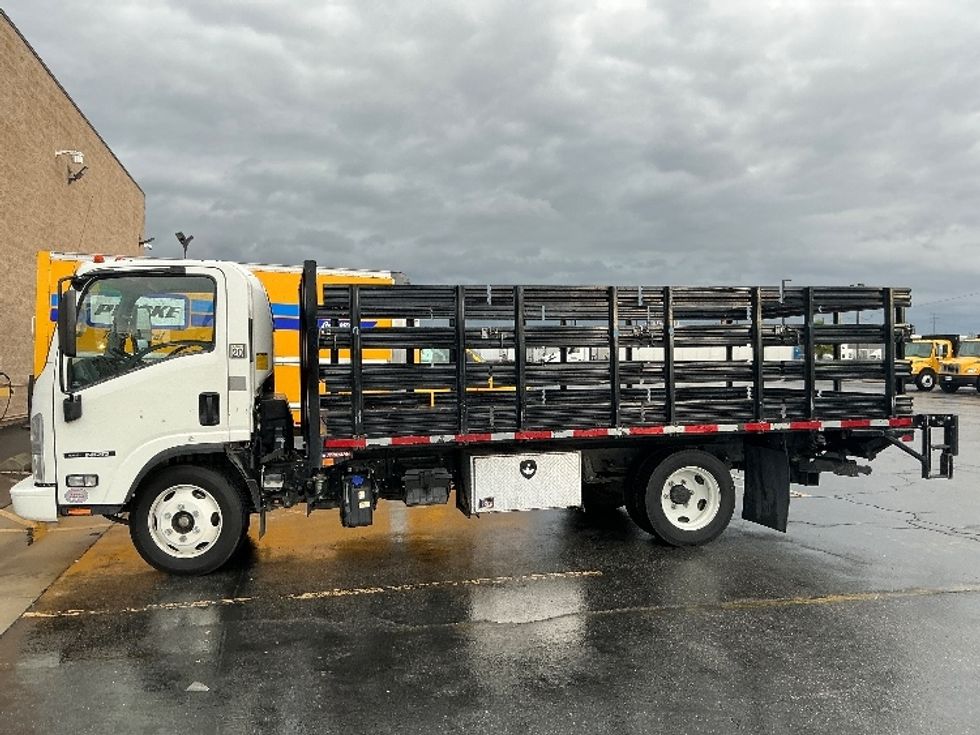 Flatbed Truck-Light and Medium Duty Trucks-Isuzu-2021-NRR-Fontana-CA-62,447\n\t\tmiles-$ 55,750 - Image 4