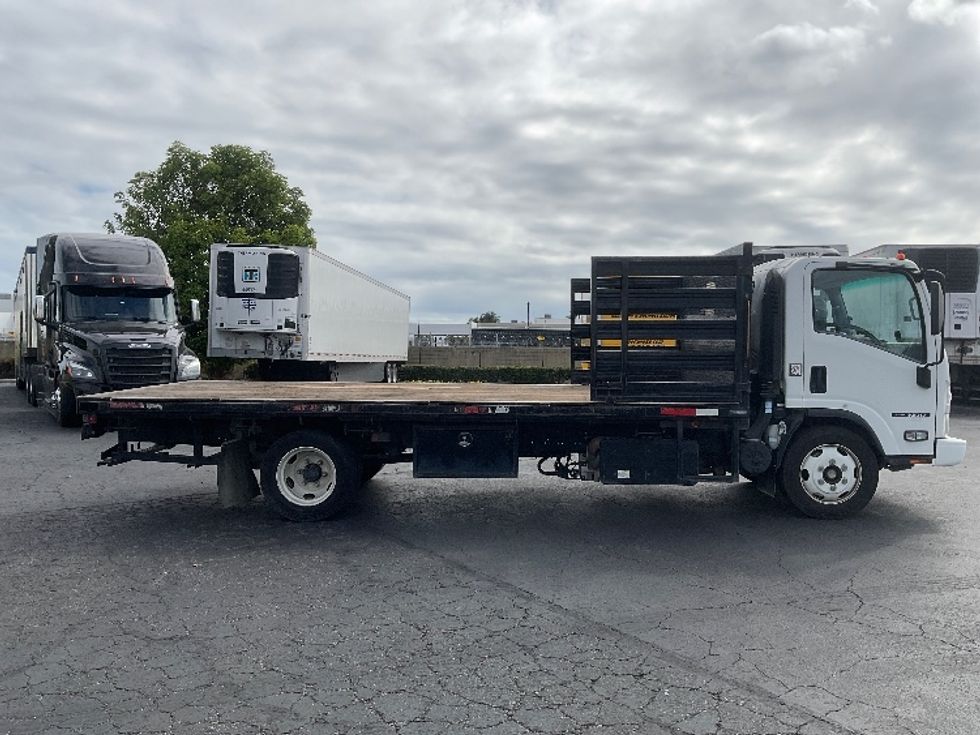 Flatbed Truck-Light and Medium Duty Trucks-Isuzu-2021-NRR-Torrance-CA-171,300\n\t\tmiles-$ 37,500 - Image 15