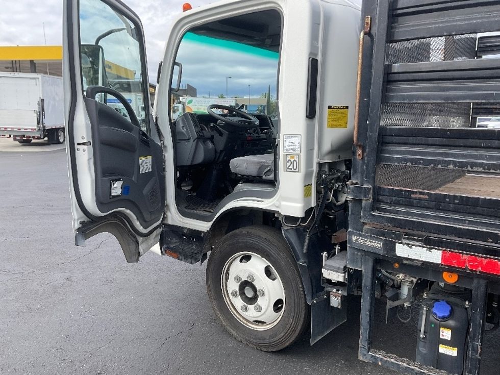 Flatbed Truck-Light and Medium Duty Trucks-Isuzu-2021-NRR-Torrance-CA-171,300\n\t\tmiles-$ 37,500 - Image 16