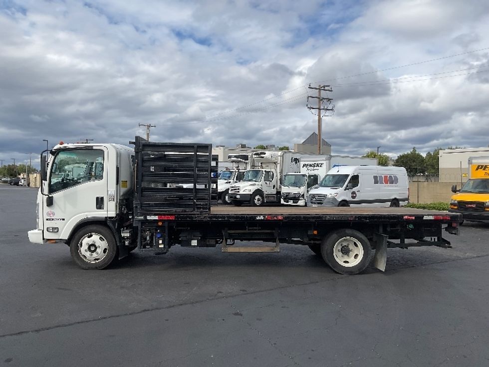 Flatbed Truck-Light and Medium Duty Trucks-Isuzu-2021-NRR-Torrance-CA-171,300\n\t\tmiles-$ 37,500 - Image 4