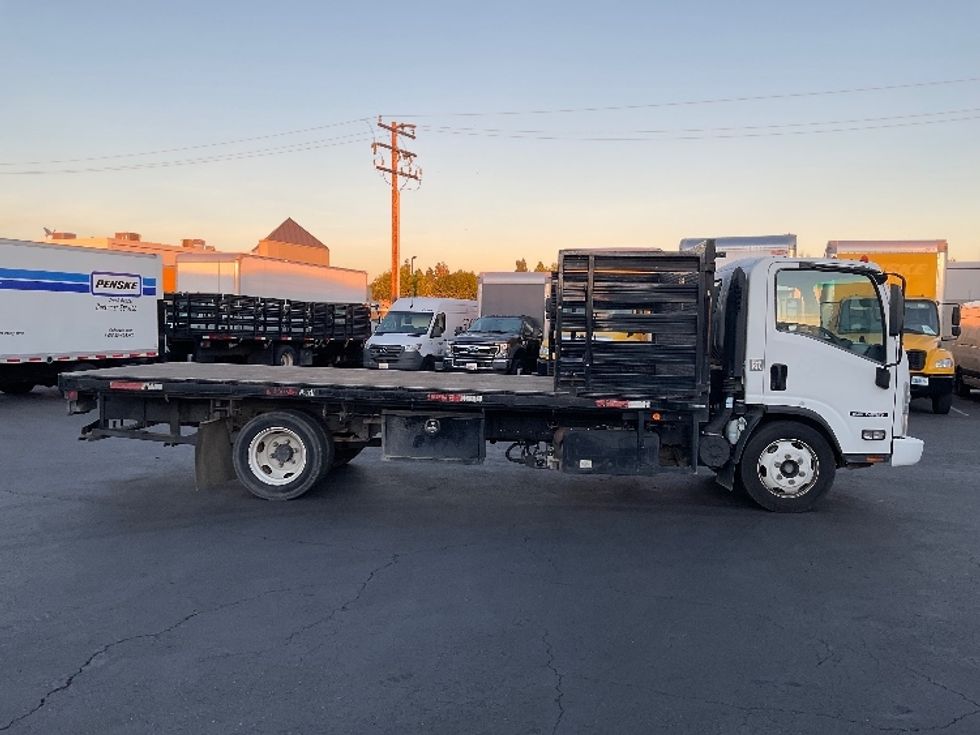 Flatbed Truck-Light and Medium Duty Trucks-Isuzu-2021-NRR-Torrance-CA-195,524\n\t\tmiles-$ 30,000 - Image 15