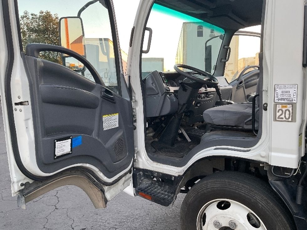 Flatbed Truck-Light and Medium Duty Trucks-Isuzu-2021-NRR-Torrance-CA-195,524\n\t\tmiles-$ 30,000 - Image 16